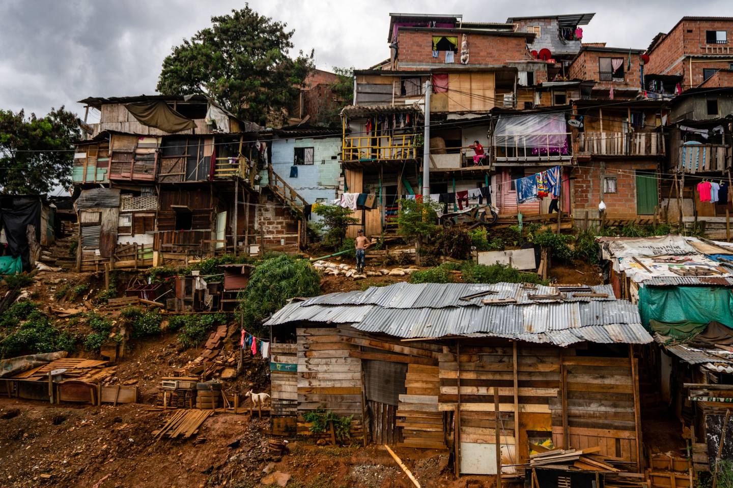 Casas en el barrio de Moravia de Medellín, Colombia, el viernes 24 de julio de 2020.