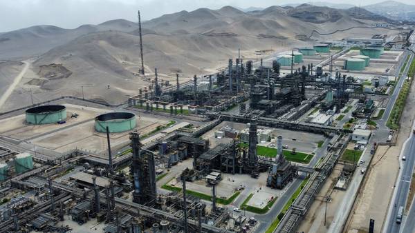 Perú detecta nuevo derrame de petróleo cerca de la refinería La Pampilladfd