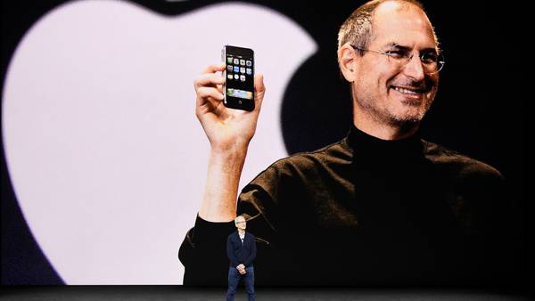 Las 10 cualidades del éxito que llevaron a Steve Jobs a lo más alto con iPhonedfd