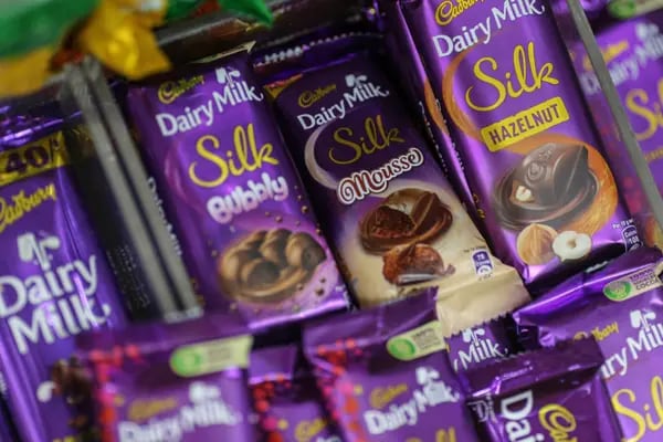 Chocolates da Cadbury, marca da Mondelez, com vendas em alta nos EUA apesar dos preços mais altos (Foto: Dhiraj Singh/Bloomberg)