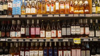 Por que beber vinho brasileiro pode sair mais caro que rótulos importadosdfd