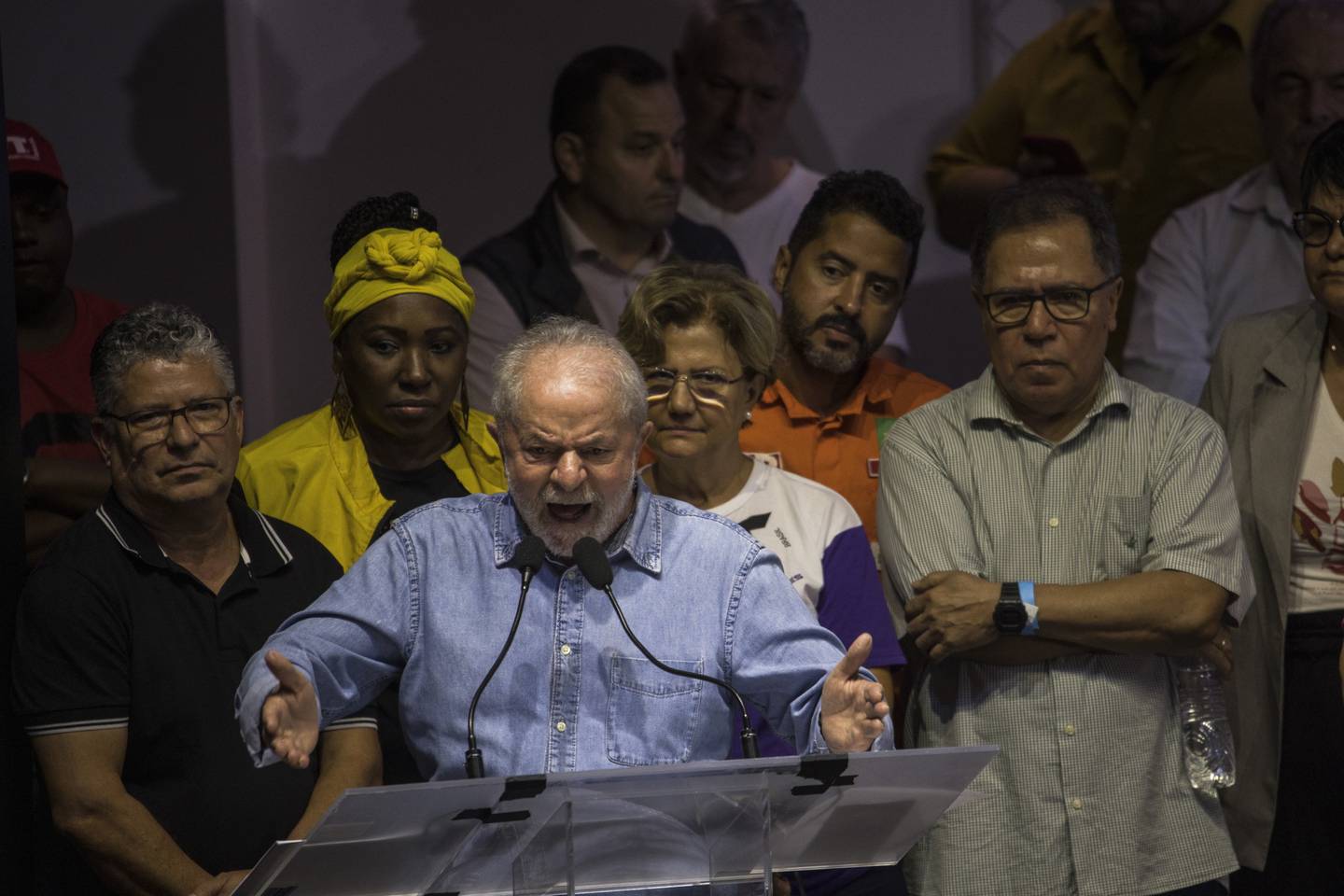 Luiz Inácio Lula da Silva, ex-presidente do Brasil, fala durante um evento com líderes sindicais em São Paulo, Brasil, na quinta-feira, 14 de abril de 2022.Fotógrafo: Victor Moriyama/Bloombergdfd