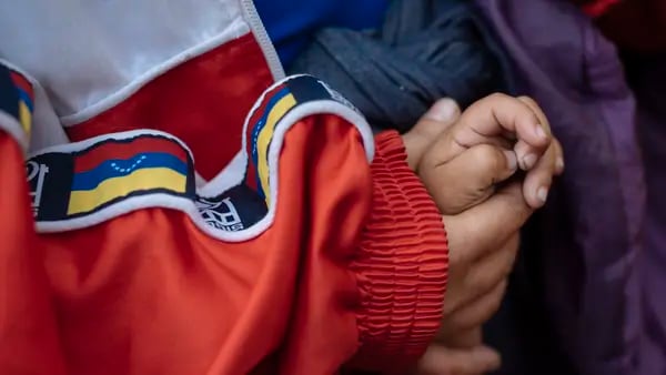 Migrantes en Ecuador tendrán facilidades para regularizar su estatusdfd