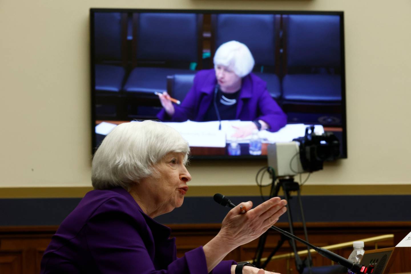 Janet Yellen, secretaria del Tesoro de Estados Unidos, habla durante una audiencia del Comité de Servicios Financieros de la Cámara de Representantes en Washington, D.C., Estados Unidos, el miércoles 6 de abril de 2022.