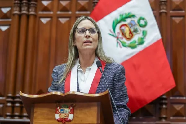 María del Carmen Alva: Congreso “tendría que asumir su responsabilidad” ante cuestión de confianza.