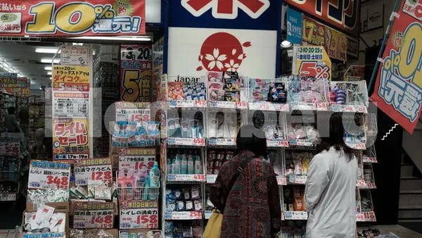 Riesgos de píldora contra Covid-19 hunden acciones de farmacéutica japonesadfd