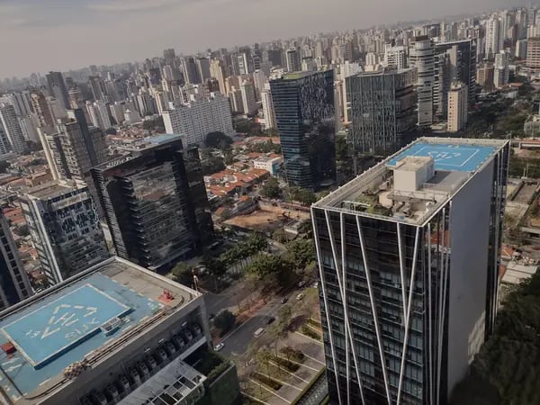 Região da Faria Lima tem cerca de 20 helipontos, segundo a Revo, que usa o topo do edifício Internacional Plaza II, na esquina da Faria Lima com Juscelino Kubistchek, como um de seus hubs