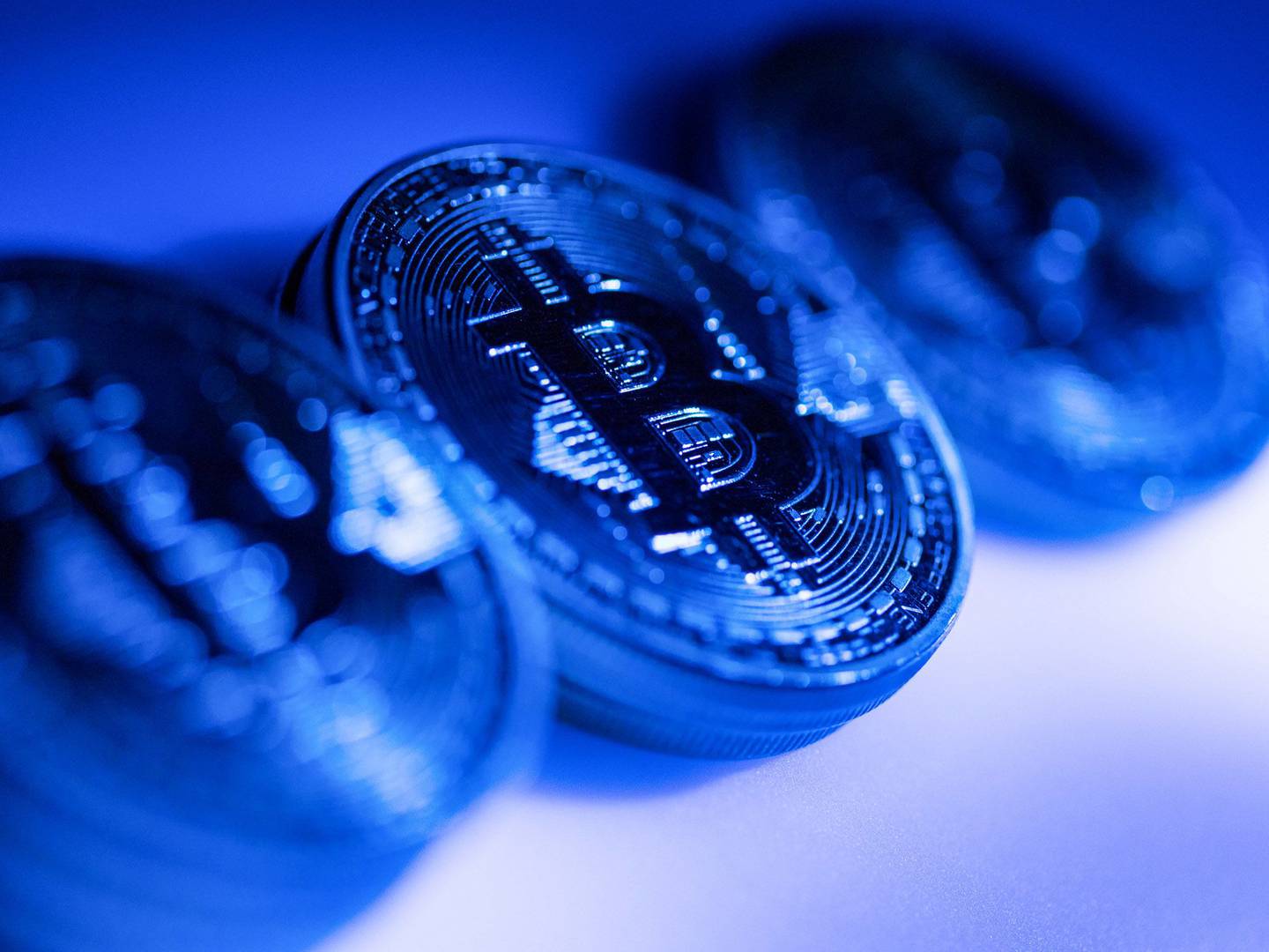Este lunes el bitcoin se cotizaba por encima de los US$43.000dfd