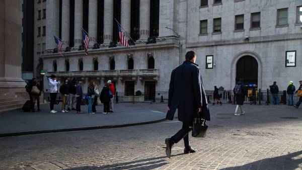 Economistas ven más chances de recesión en EE.UU. en próximos 12 meses: las razonesdfd