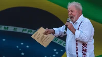 Luiz Inacio Lula da Silva, former president of Brazil, speaks at a rally during Bahia's Independence Day in Salvador, Bahia state. Leftist former president Lula continues to lead in the polls against incumbent Jair Bolsonaro. Photographer: Maira Erlich/Bloomberg
