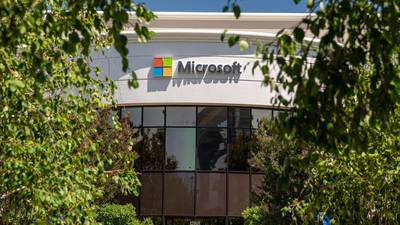 Alphabet e Microsoft dão esperanças de que techs podem superar receio com recessãodfd