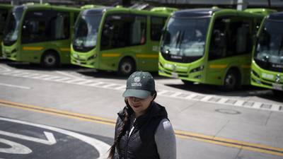 Conductoras de buses en Colombia reforman el transporte públicodfd