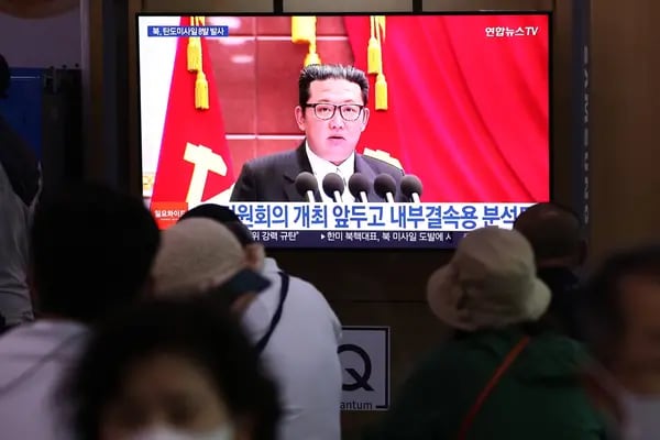 Imagen de Kim Jong-un en una televisión