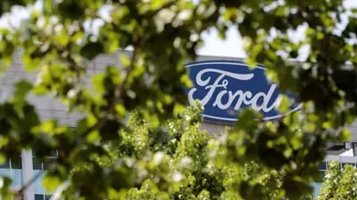 A Ford está instituindo uma política de reserva de locais de trabalho para quando reuniões ou outros trabalhos em grupo são necessários