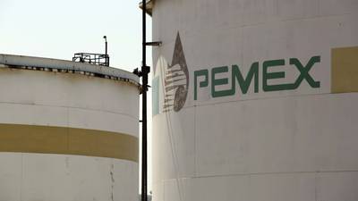Pemex consigue US$2.000 millones para pagar intereses de deudadfd