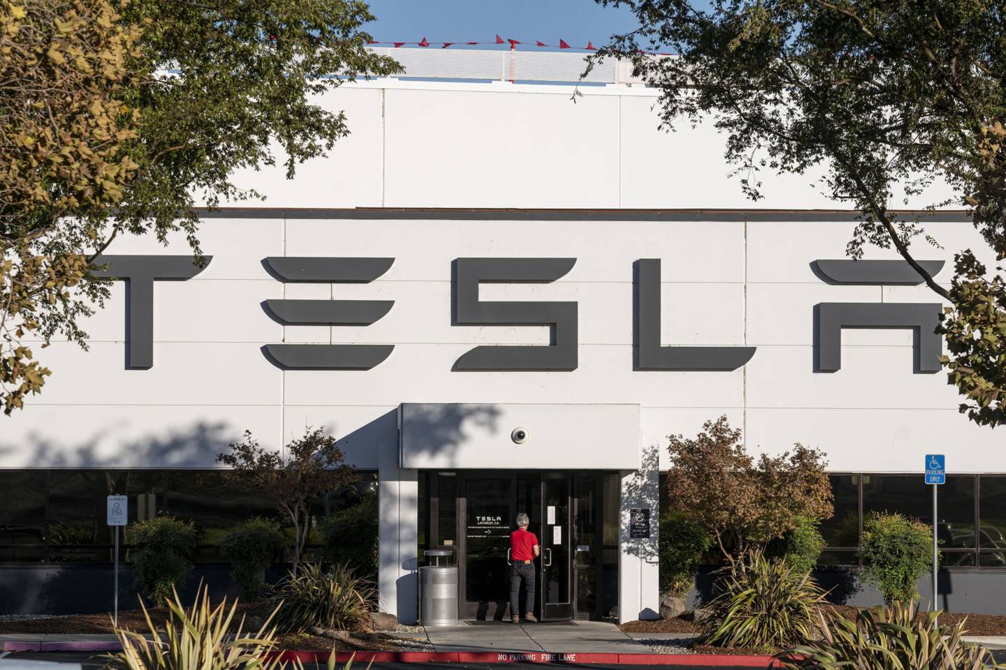 Una fábrica de Tesla en California.