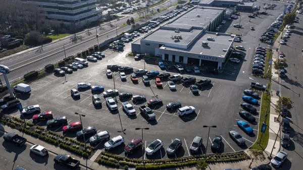 Ventas de autos nuevos en EE.UU. caen 11 % en mayo apuntando a recesióndfd