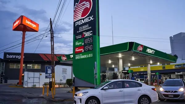 México reduce ahora el estímulo fiscal a gasolina Magna; consumidores pagarán IEPSdfd
