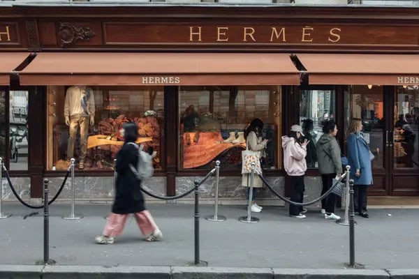 Hermes Internacional Tiendas de Lujo Antes de los Resultados