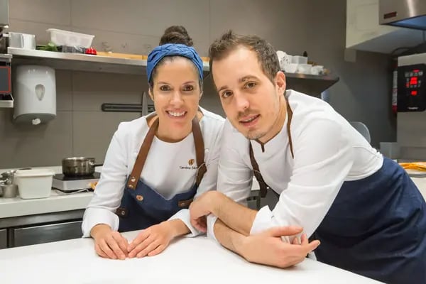 Carolina e Iñaki comparten la vida, el amor por la comida y el trabajo.