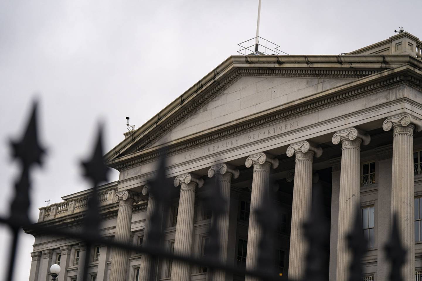 La secretaria del Tesoro, Janet Yellen, reiteró el domingo su advertencia de que es posible que el Tesoro agote sus medidas especiales para mantenerse dentro del límite tan pronto como el 1 de junio, en declaraciones a la NBC.