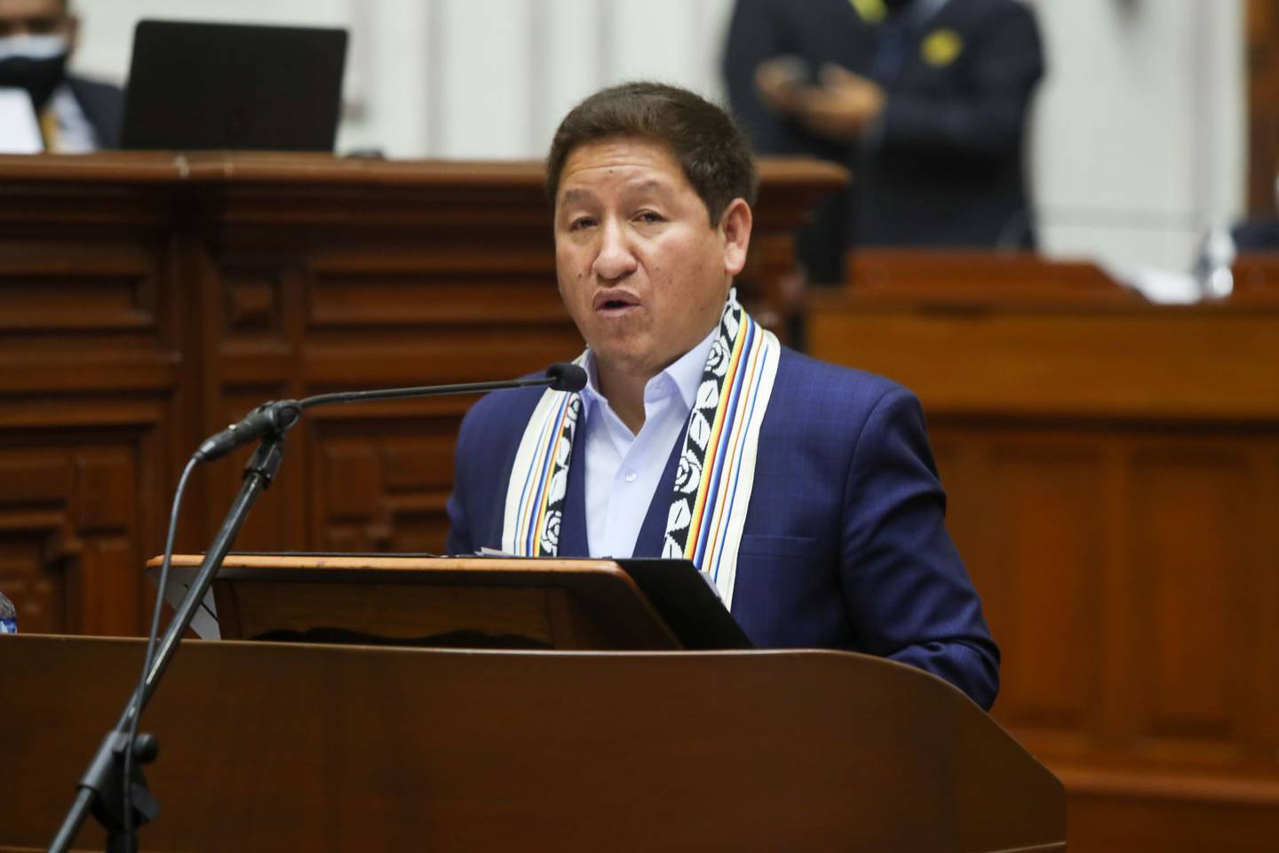 Guido Bellido refuta postura de vicecanciller del Perú sobre Venezuela.