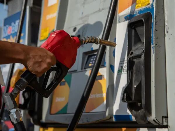 MinHacienda dice que subsidios a los combustibles son una preocupación importantedfd