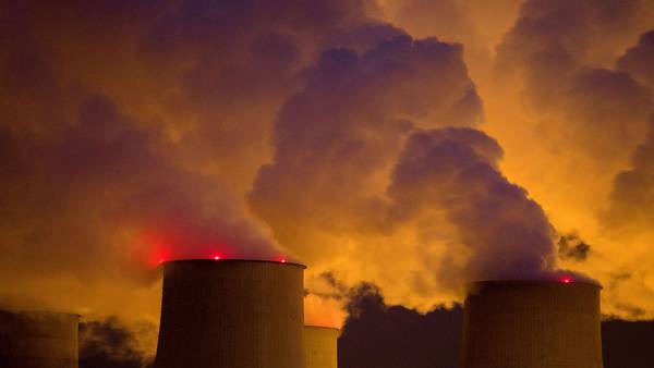Emisiones mundiales de CO2 alcanzan récord en 2022 pese a descenso en Europadfd