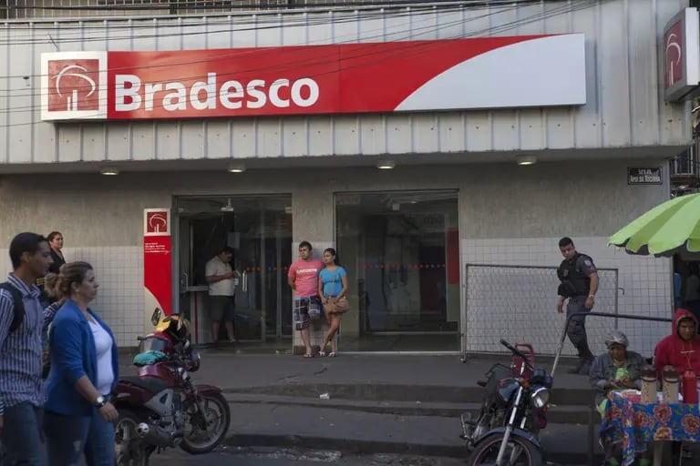 A queda do preço das ações do segundo maior banco brasileiro reflete mais o ânimo do mercado que o fundamento da empresa, segundo especialistasdfd
