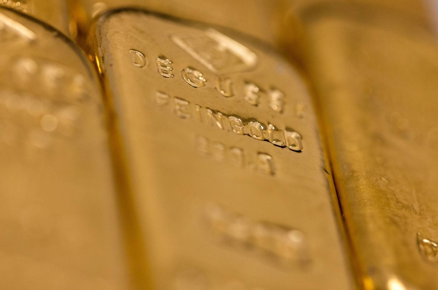 Barras de oro de 250 gramos en Gold Investments Ltd. en Londres, Reino Unido, el 17 de marzo de 2022