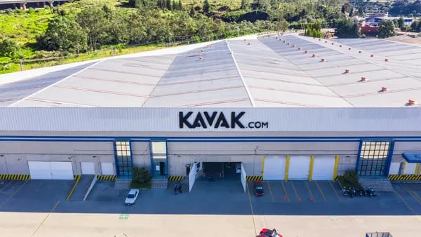 Kavak realiza reestructura corporativa en México con la salida de ejecutivos clavedfd