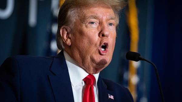 Trump lidera encuesta presidencial realizada en conferencia de organización conservadoradfd