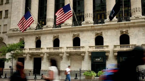Riscos se multiplicam em Wall Street com greve em montadoras e aperto do Feddfd