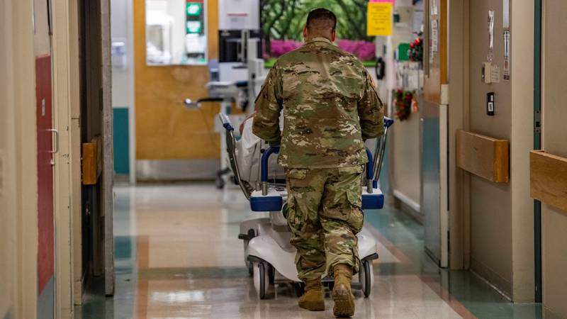 Covid: Biden envia médicos militares para estados