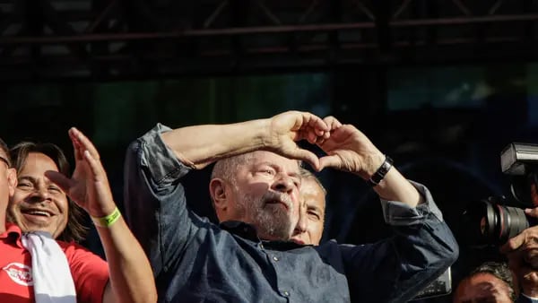 Crece ventaja de Lula sobre Bolsonaro en la carrera presidencial de Brasildfd