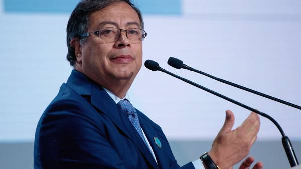 Gobierno Petro define condiciones para que internet comunitario compita con empresasdfd