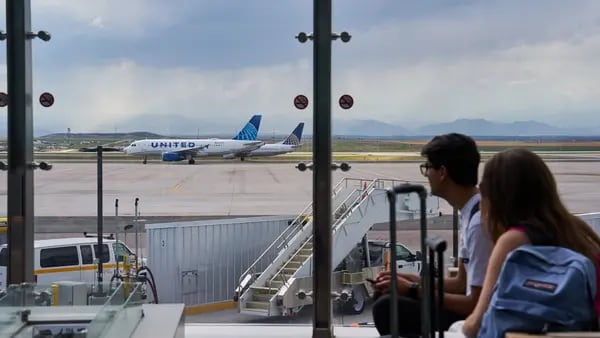 Passagem aérea deve ficar mais cara com custo de US$ 5 tri para descarbonizar voosdfd