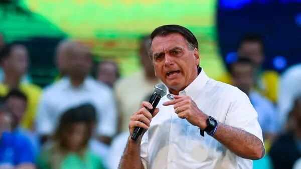 Bolsonaro é alvo de operação da PF por suposto envolvimento em tentativa de golpedfd