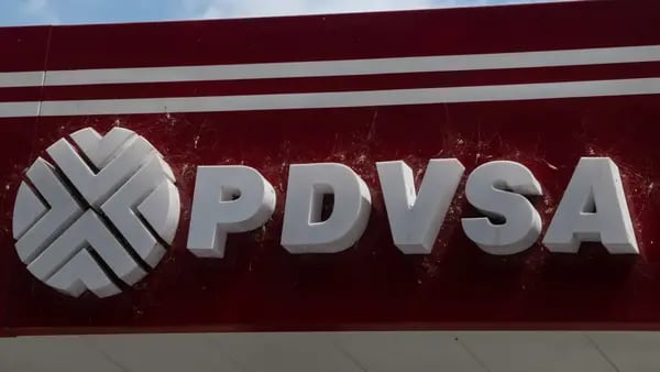 Refinería Isla busca crudo como pago de deudas de Pdvsadfd