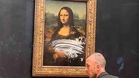 Mona Lisa sofre ataque no Louvre; veja outras obras alvo de vandalismo