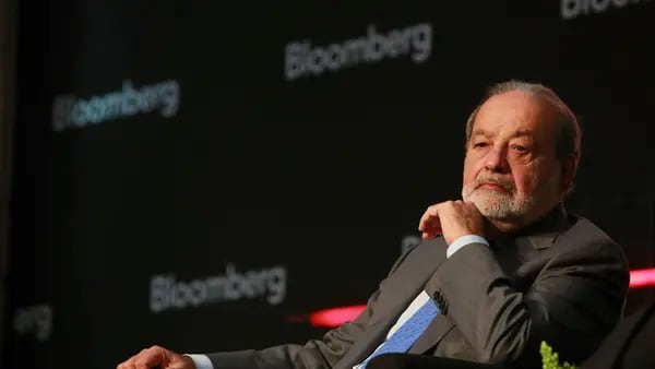 América Móvil, de Carlos Slim, inicia acuerdo global de bonos en pesosdfd