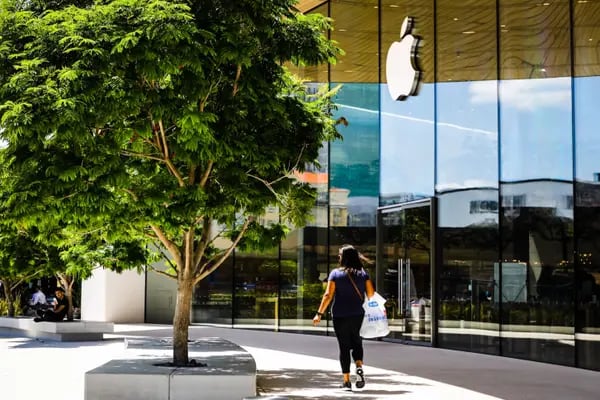 Una tienda Apple en Miami, Florida, EE.UU., el martes 12 de abril de 2022.