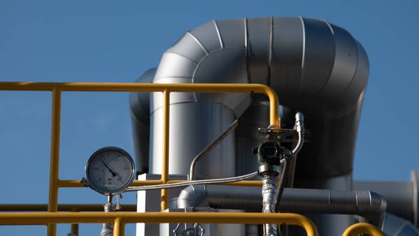 México intenta atar compras de gas natural con CFE y Pemex; empresas se amparandfd
