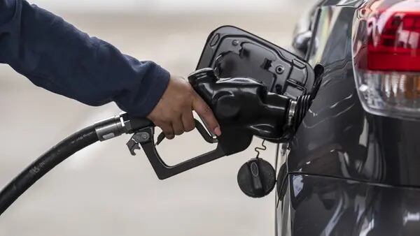 O que tem elevado os preços dos combustíveis - e por que podem subir ainda maisdfd