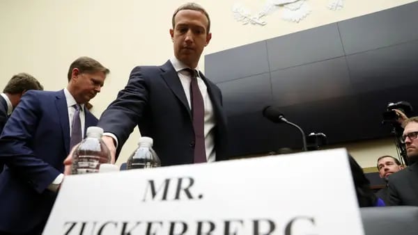 Zuckerberg pede ‘desculpas’ após anunciar corte de 11 mil empregosdfd