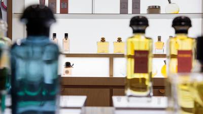 Global Sales of Luxury Fragrances Keep Growing as Makers Can’t Keep Up with Demand dfd