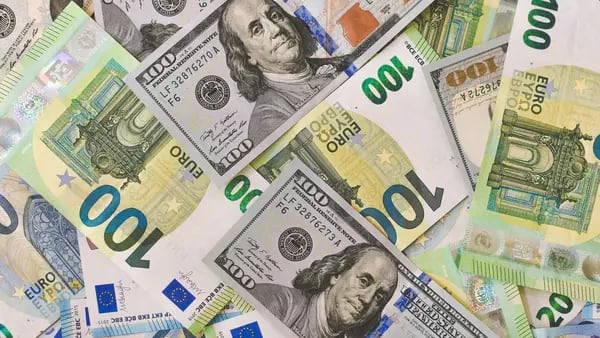 ¿Es buen momento para ahorrar en dólares o euros? Aprenda cómo sacarles provechodfd