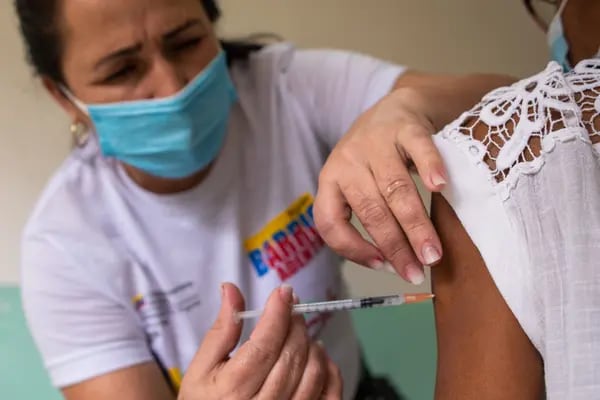 Vacunación contra el Covid-19: Venezuela entre los últimos de América Latina
