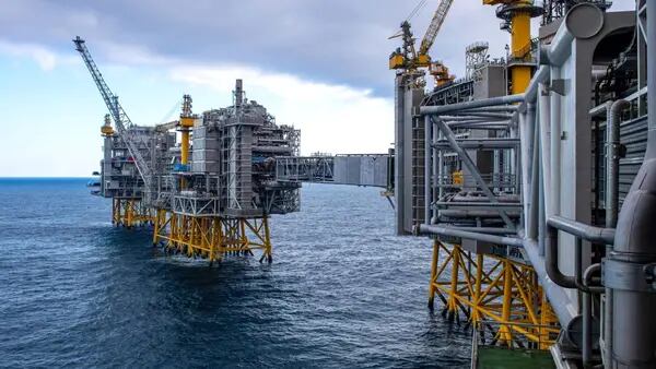 Energia eólica já ajuda a ‘limpar’ a produção de petróleo no mar da Noruegadfd