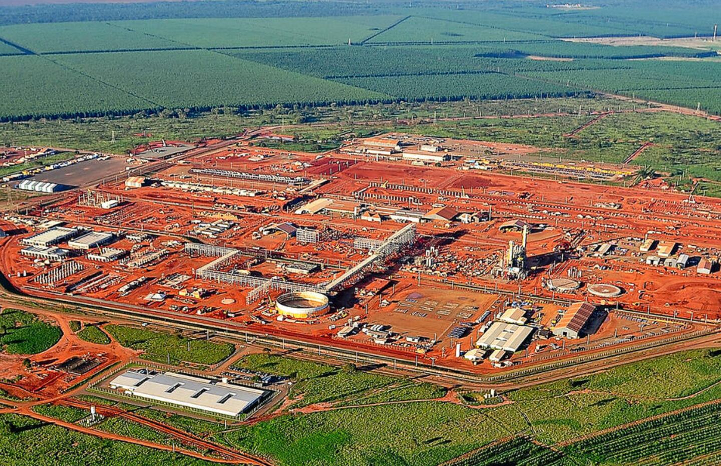 Planta da unidade de fertilizantes da Petrobras em Três Lagoas (MS): R$ 3,2 bilhões gastos antes de ser abandonada